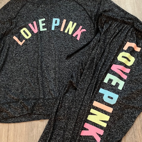 🩷VS Pink cozy htf set rainbow neon logos rare sleep lounge set sz L EUC - Picture 2 of 11